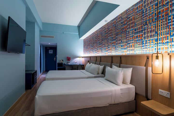 Room 15 of 27