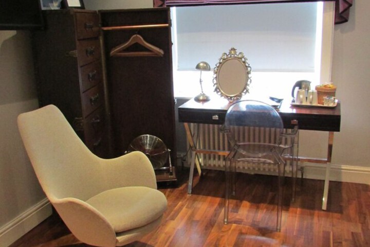 Room 8 of 58