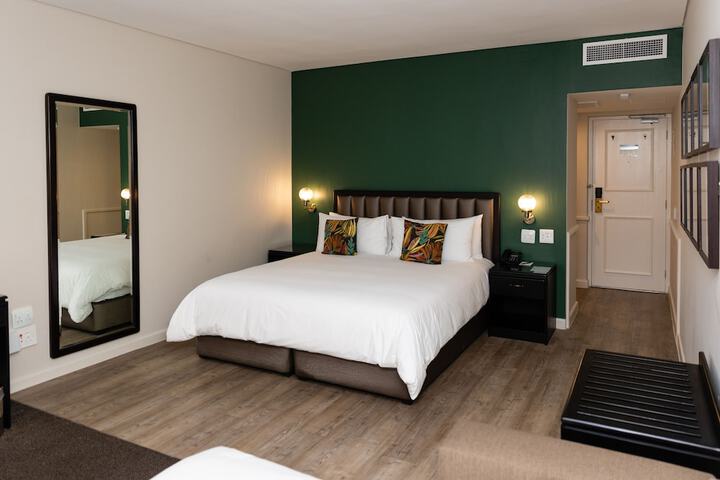 Room 10 of 75