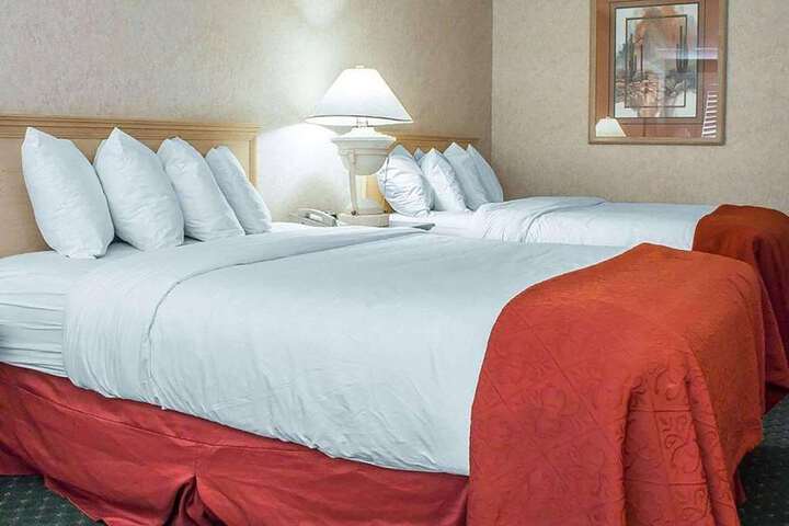 Guest room