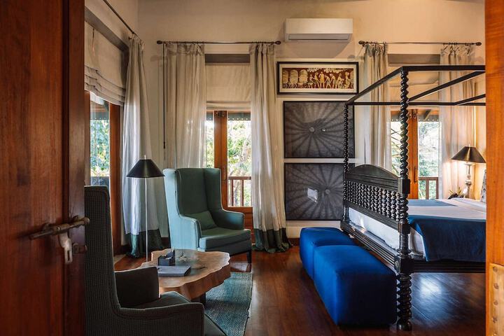 Room 15 of 160