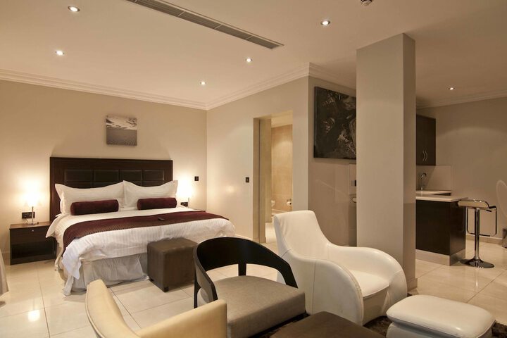 Room 6 of 37