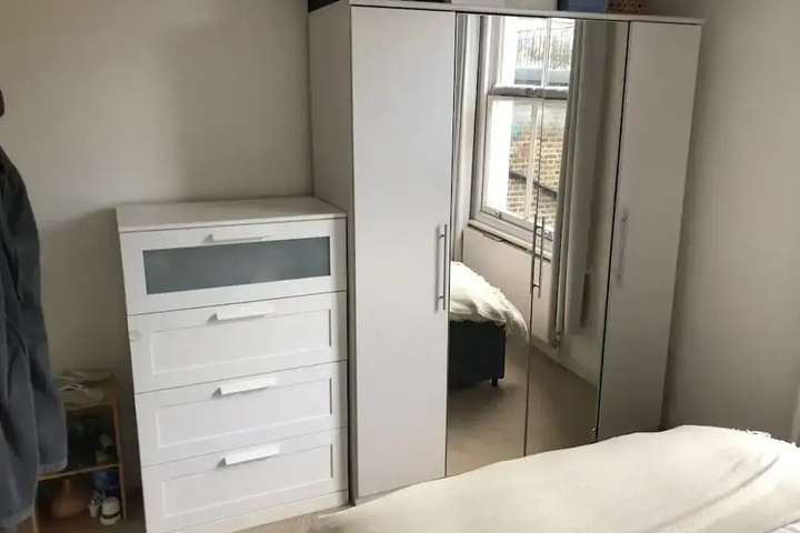 Room 5 of 14