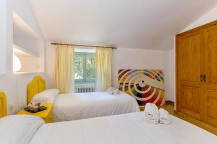Room 15 of 52