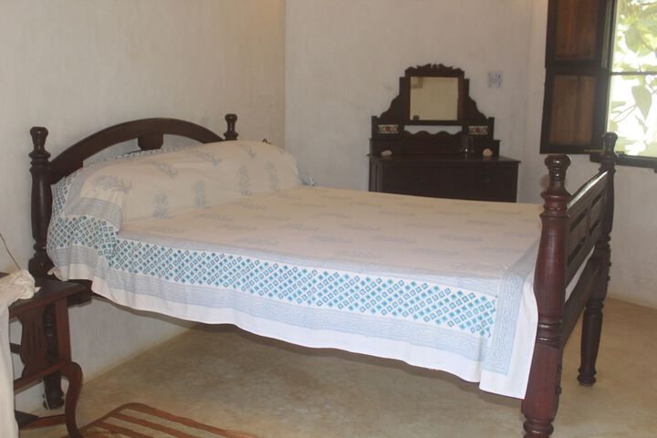Room 9 of 79
