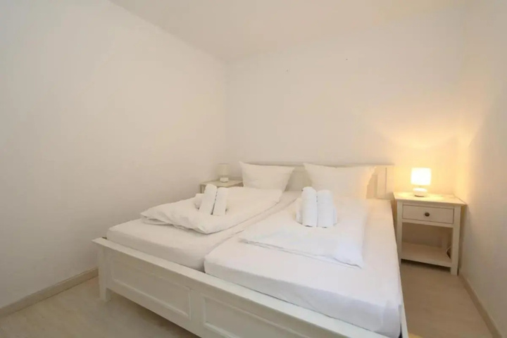 Room 3 of 12