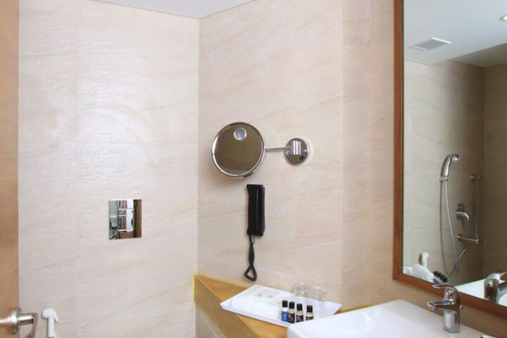 Room 26 of 53