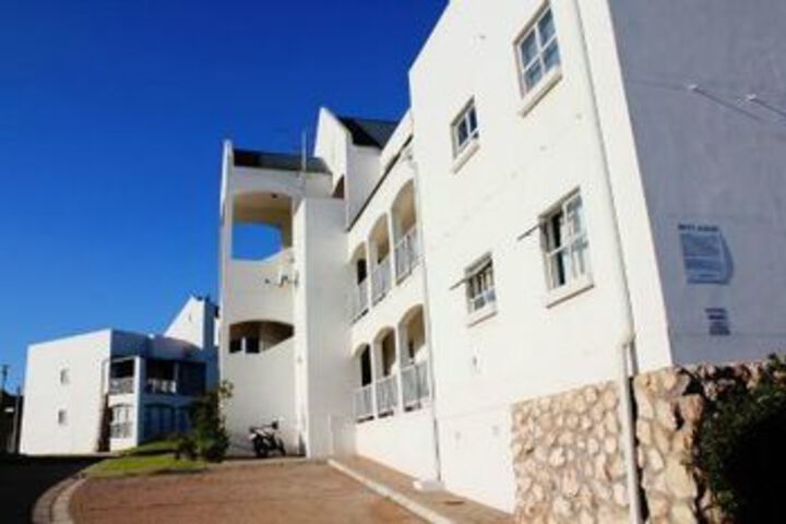 4 Chrystal Coral Self catering