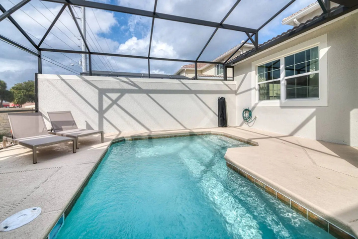 Pool 12 of 16