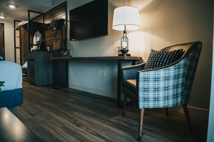 Standard | King Bed (2 of 10)