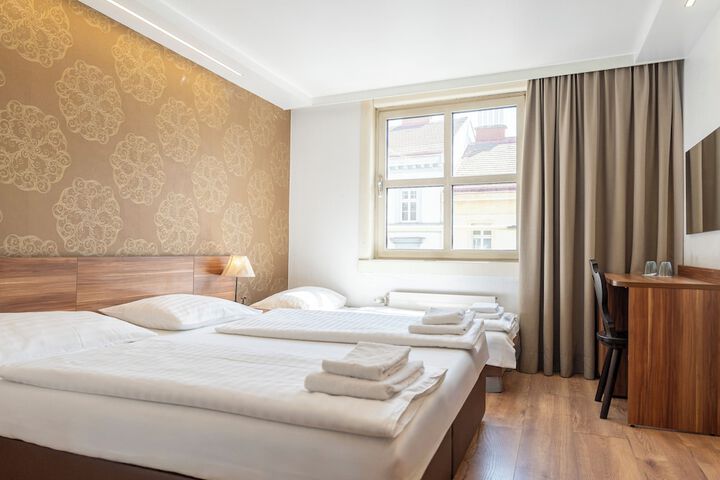 Room 42 of 92