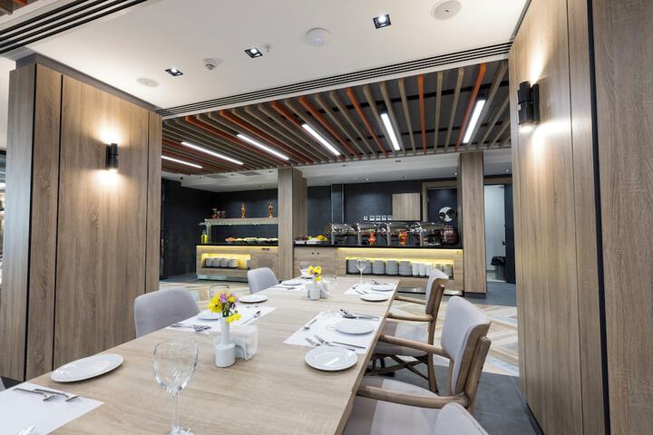 restaurant cafeteria