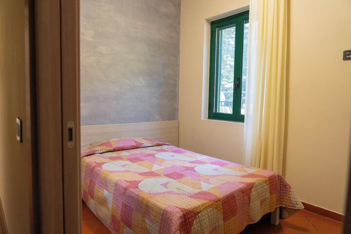 Room 21 of 72
