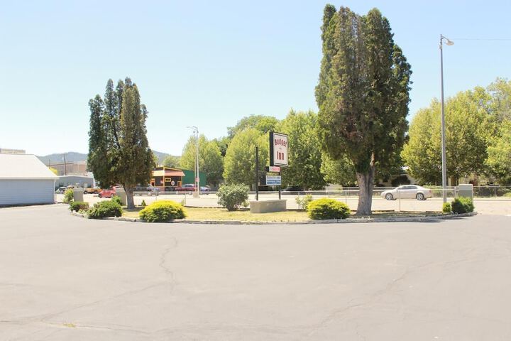 Property Grounds 22 of 39