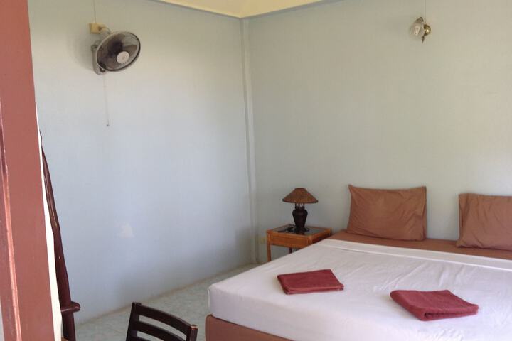 Room 4 of 55