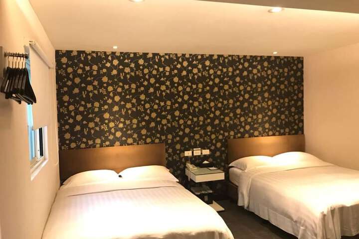 Room 28 of 65