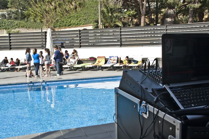 Pool 13 of 37
