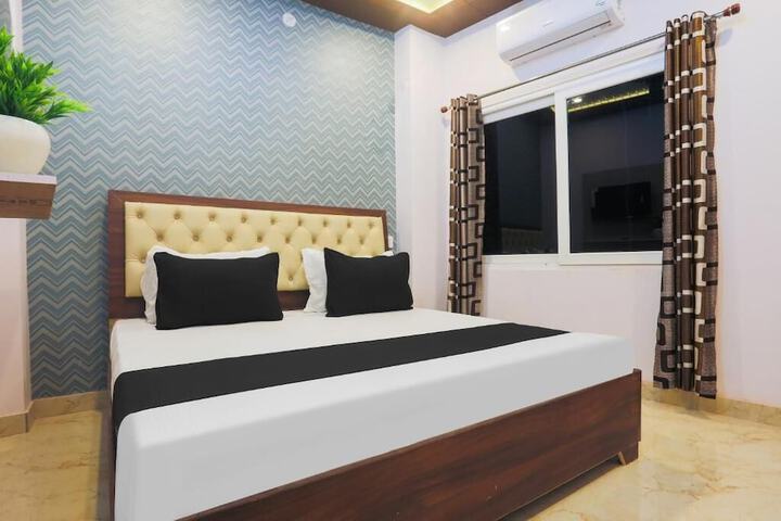 Room 4 of 15