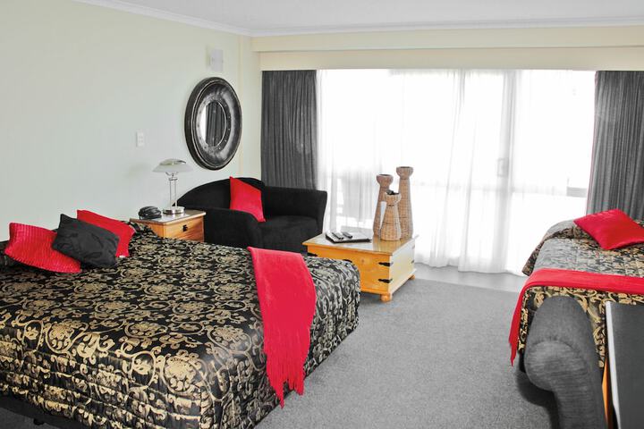 Room 20 of 37