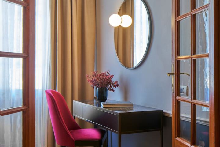 Room 26 of 111