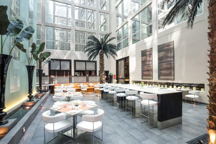 Entrance & Lobby