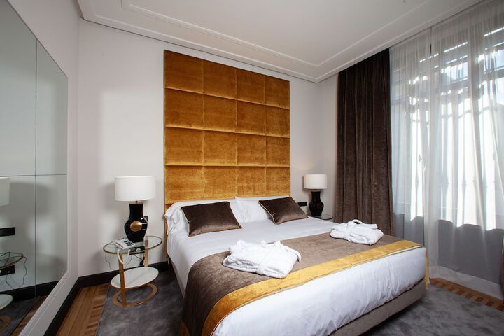 Room 27 of 85