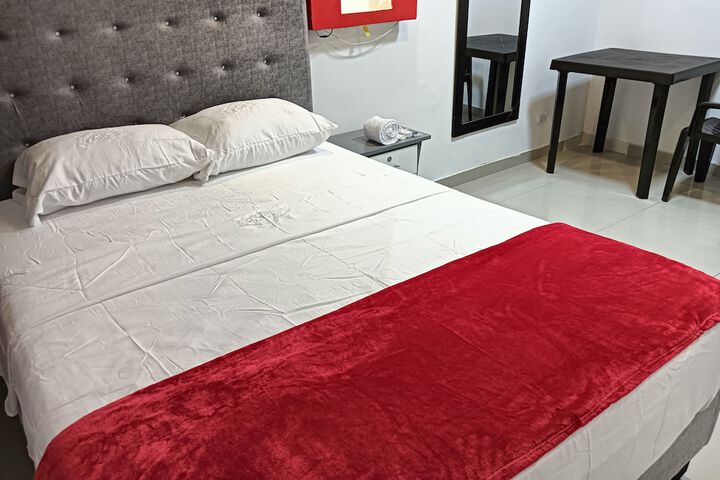 Room 8 of 40