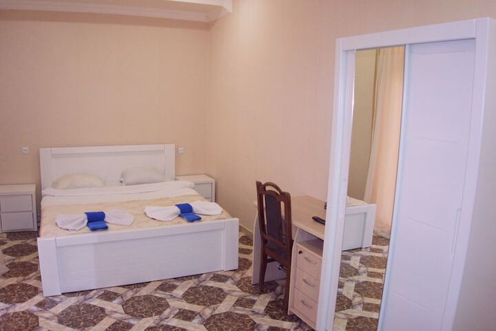 Room 18 of 50