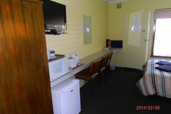 Room 5 of 50