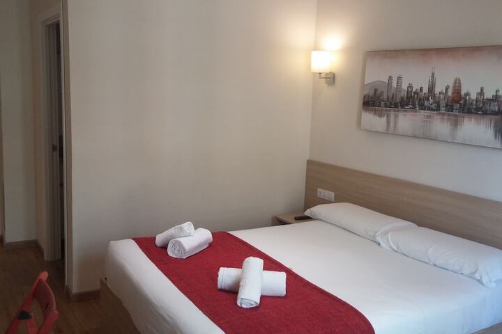 Room 6 of 42