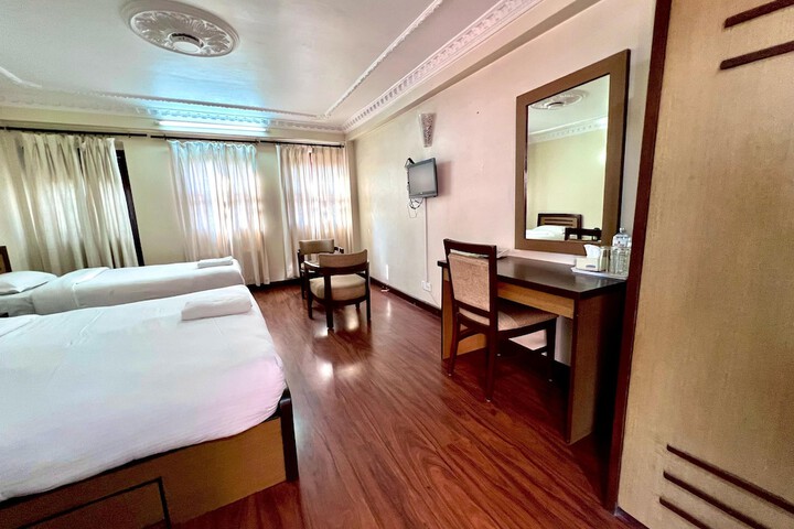 Room 7 of 51