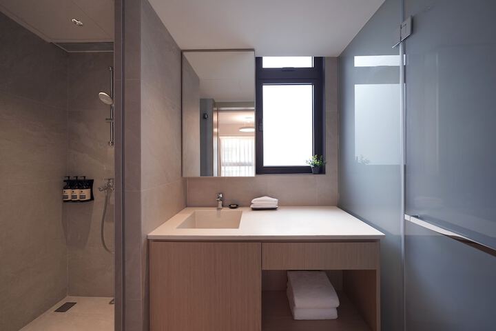 Room 32 of 41
