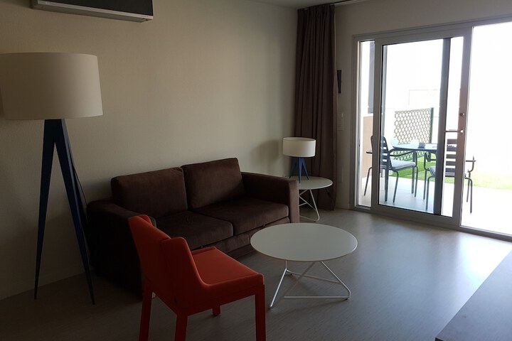 Room 6 of 35