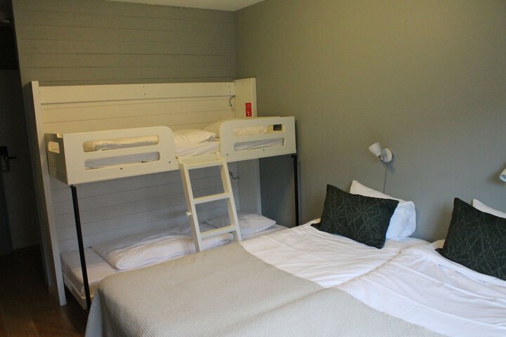Room 16 of 74