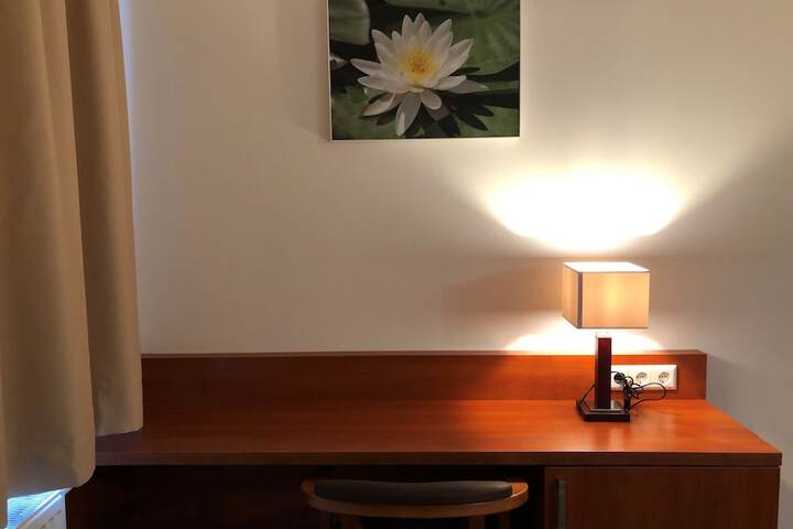 Room 7 of 26