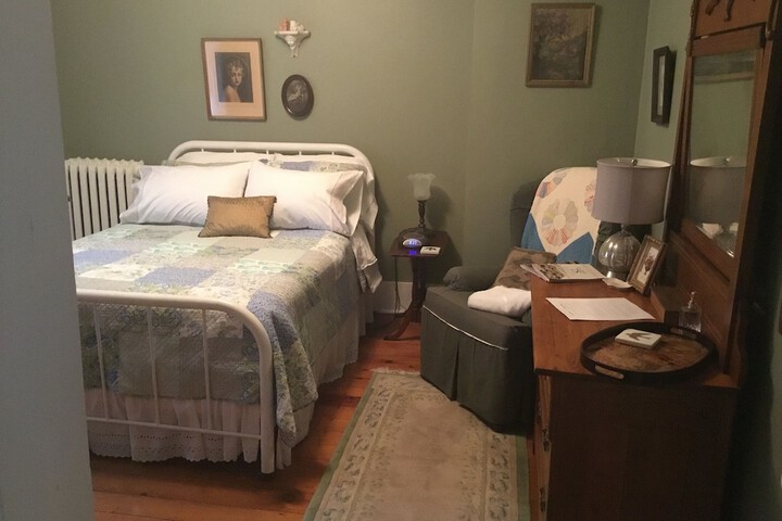 Room 6 of 47