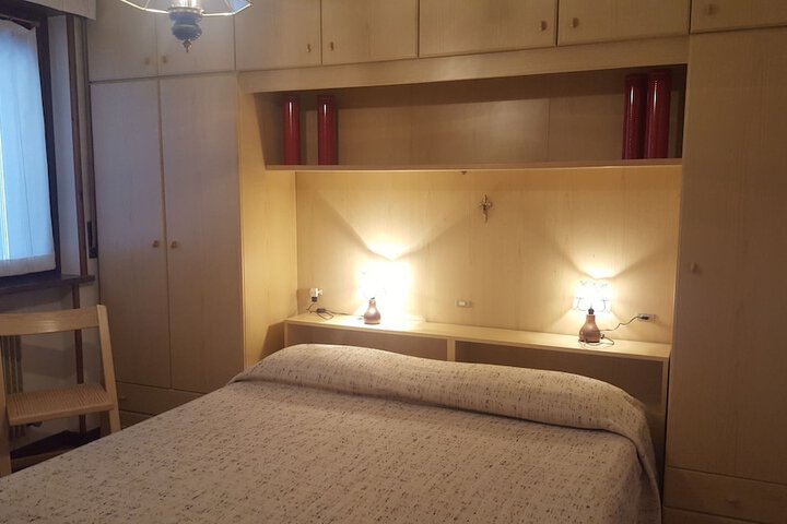 Room 3 of 15
