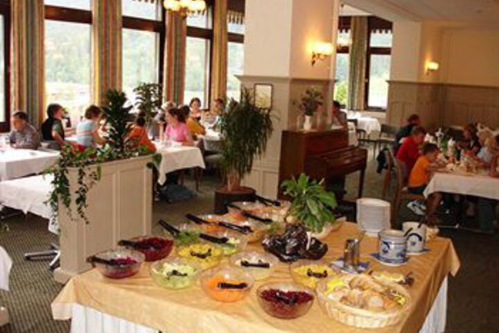 Dining 94 of 108