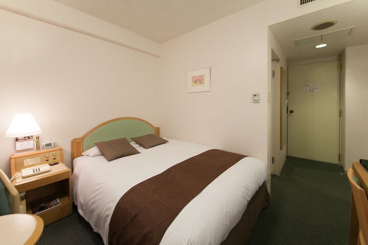 Room 14 of 120