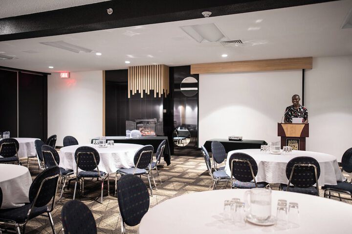 Business Center 108 of 127