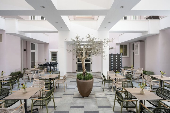 Terrace/Patio 77 of 77