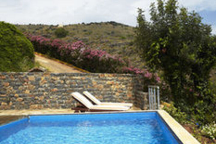 Pool 75 of 119