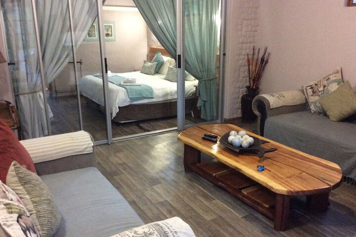 Room 6 of 25