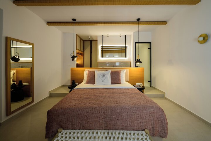 Room 163 of 199