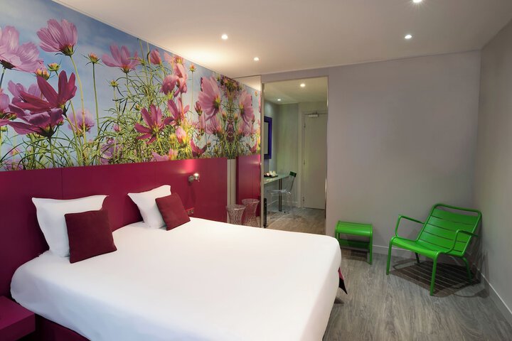 Room 14 of 37