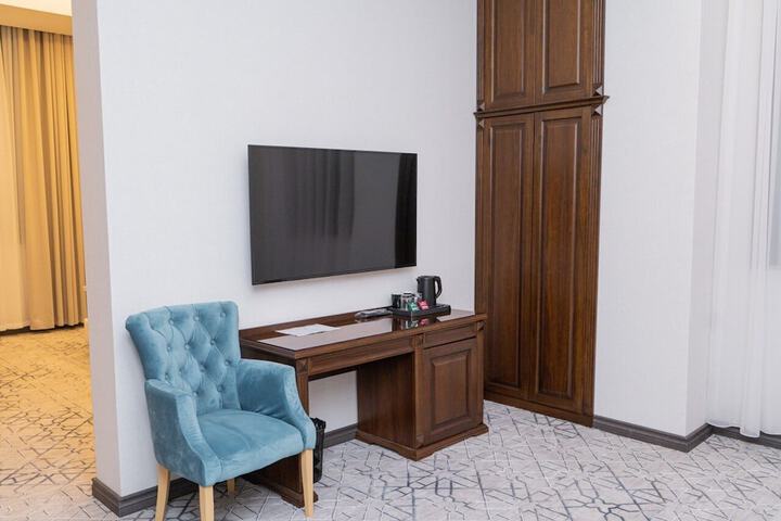 Room 26 of 45