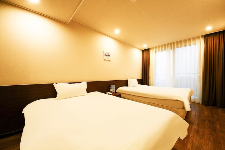Room 16 of 58