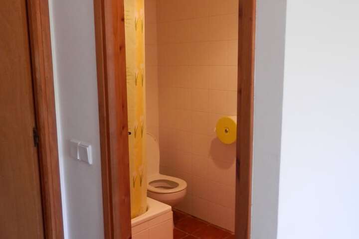 Room 10 of 19