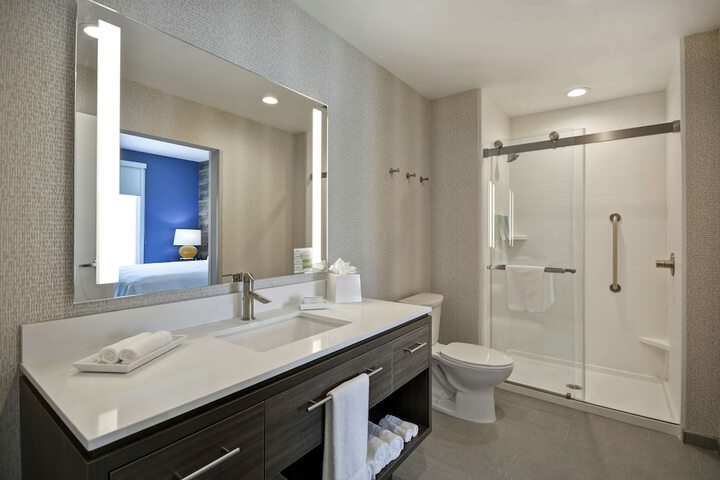 Bathroom shower