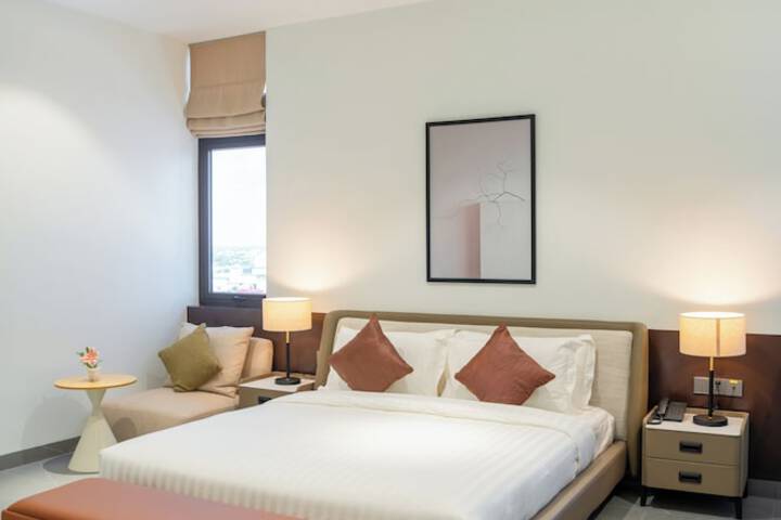 Room 8 of 156